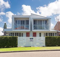7 Judith Street - Stunning duplex with ducted air - Stays Accommodation