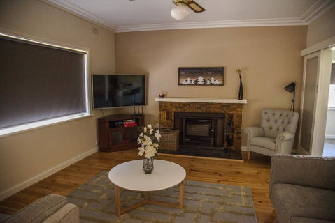 725 Myrtleford-Yackandandah Road - Stayed 2