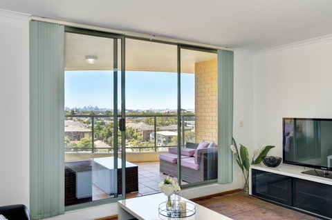 902 At The Plaza - Stayed 3