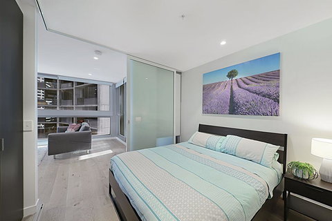 A Bright & Modern CBD Apt Next To Southern Cross - Stayed 1