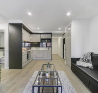 A Modern 2BR Apt 5-min Walk to Melbourne Central - Stayed