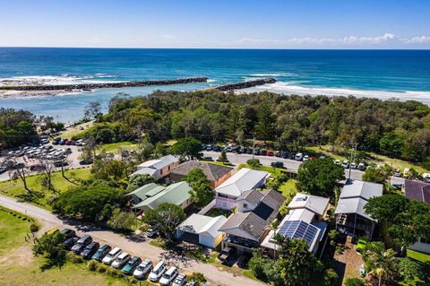 A PERFECT STAY - Sunset Beach - Stays Accommodation 0
