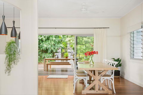 A PERFECT STAY - The White Rabbit - Stayed 0