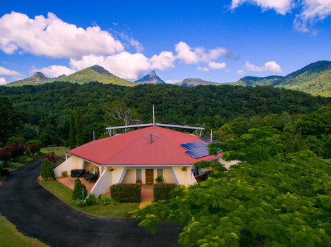 A View Of Mount Warning - Stayed 0