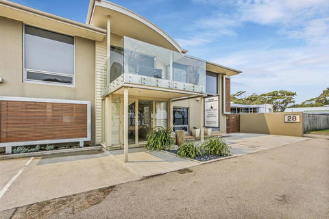 A Window On The Bay - Stayed 1