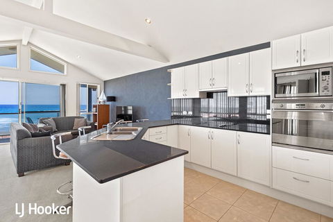 Absolute Waterfront @ Anna Bay - Stayed 1