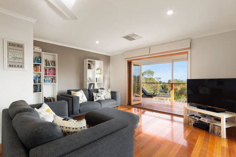 Acqua Vista - Water View, Fireplace, Walk To Beach - Stays Accommodation 1