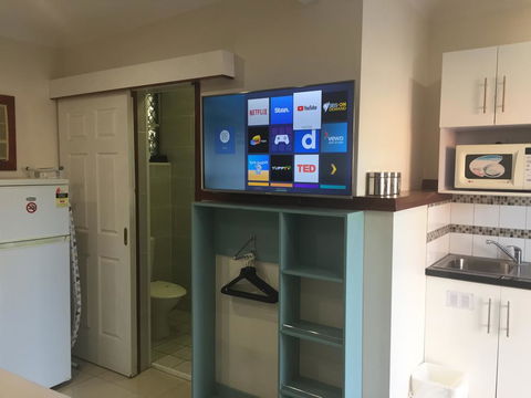 Across Country Motel And Serviced Apartments - Stayed 2