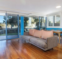 Across the road from the beach - Stays Accommodation