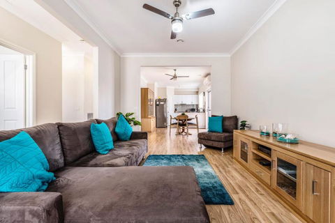 Discover Your Perfect Getaway In Laverton - Stayed 0