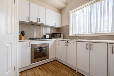 Discover Your Perfect Getaway In Laverton - Stayed 3
