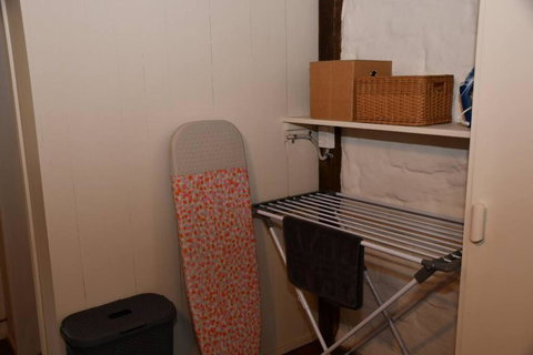 Diskin House Mt Pleasant Rd, Eltham For 16 Guests - Stayed 1