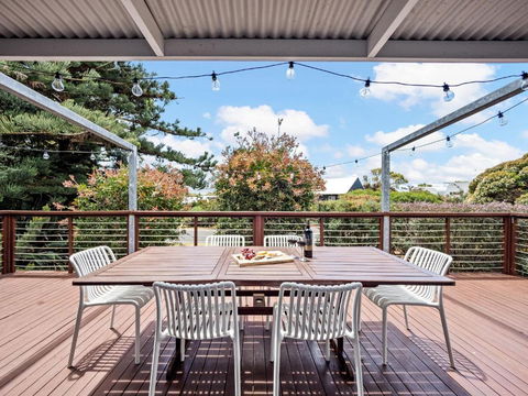 Eagle Bay Beach House - 300m To The Beach! - Stayed 0