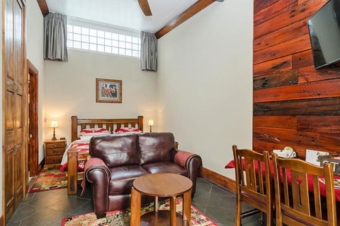 Eagle Foundry Bed & Breakfast - Stayed 4