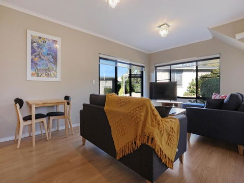 Eagle Heights Holiday Units - Stayed 2