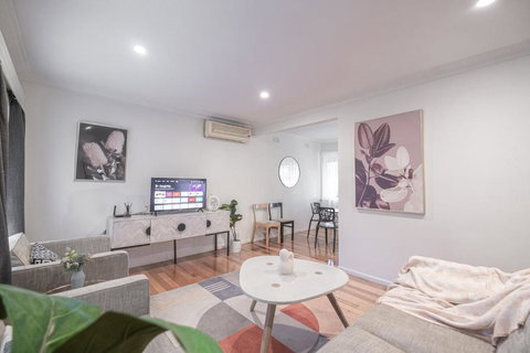 Doncaster East Garden 2br House - Stayed 3