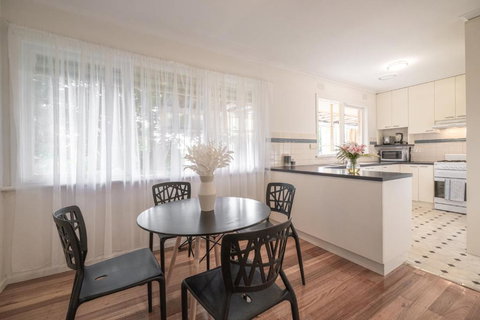 Doncaster East Garden 2br House - Stayed 0