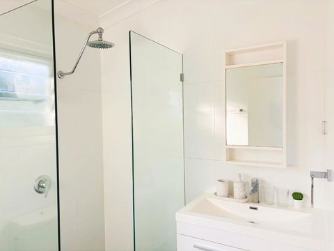 Elegant Villa Near Shopping Mall - Stayed 2