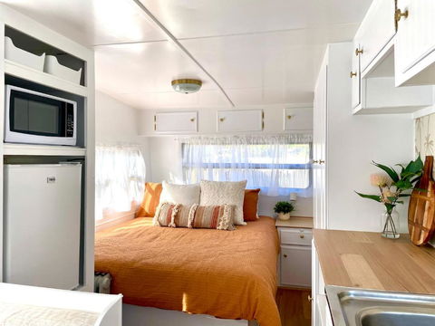 Esk Caravan Park & Rail Trail Motel - Stays Accommodation 4