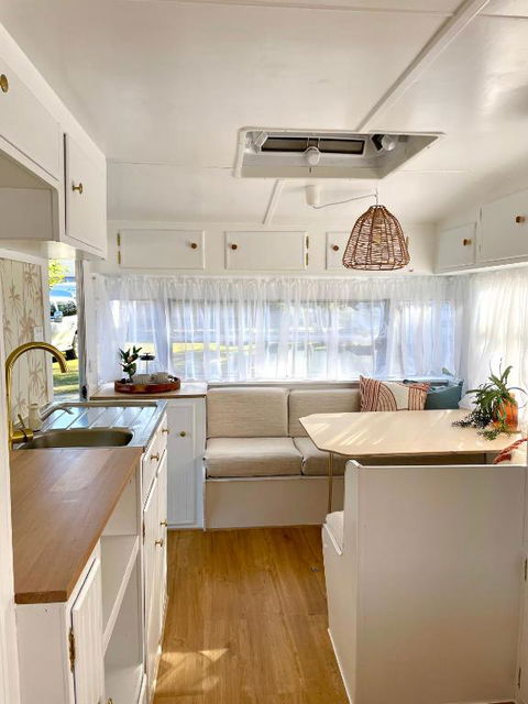 Esk Caravan Park & Rail Trail Motel - Stays Accommodation 3