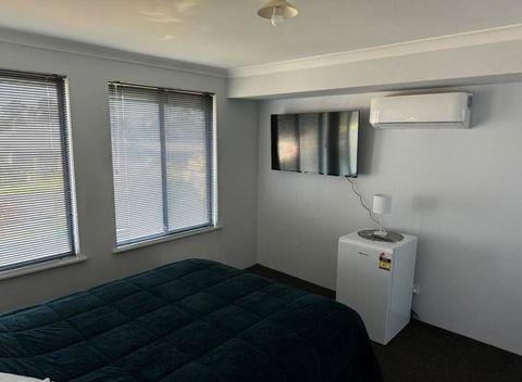 Executive Escape 4 Bedroom Home - Stayed 1