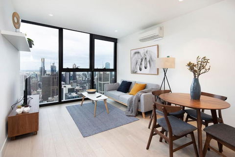 EQ Tower Modern Apartments Melbourne Central CBD - Stayed 0