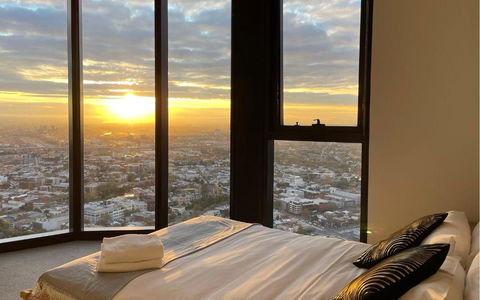 EQ Tower Modern Apartments Melbourne Central CBD - Stayed 4