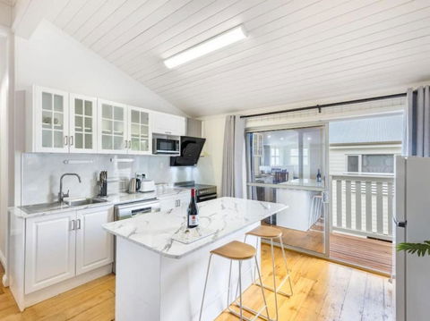 Family Friendly Cozy 4BR House At Annerley - Stayed 0