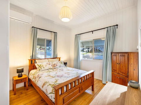 Family Friendly Cozy 4BR House At Annerley - Stayed 3