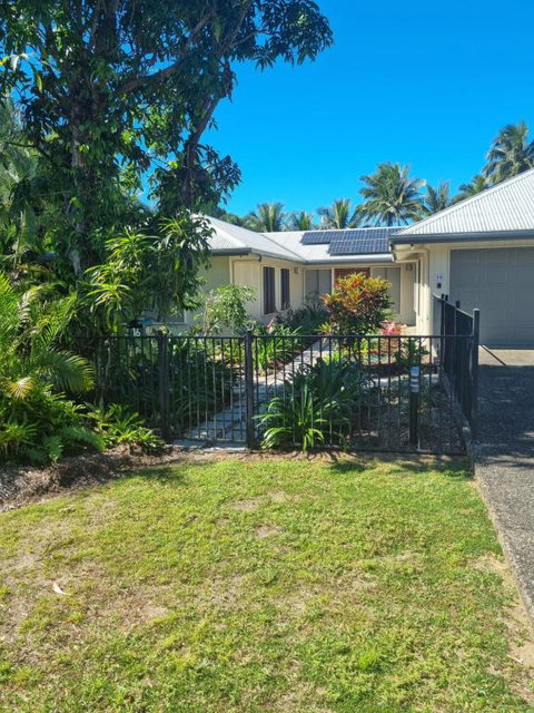 Fleur De Mayo - Stayed 4