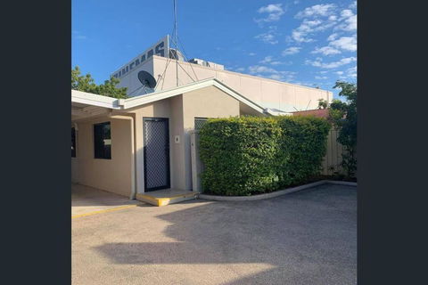 Fully Furnished Modern Unit In Centre Of City - Stayed 0
