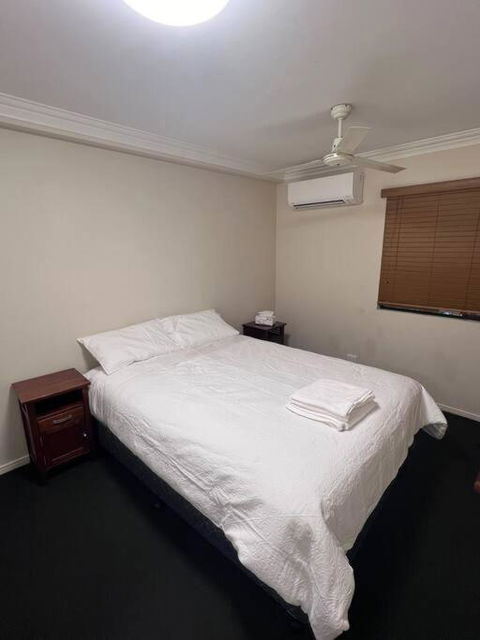 Fully Furnished Modern Unit In Centre Of City - Stayed 3