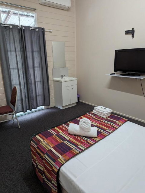 GRAND CENTRAL HOTEL PROSERPINE - Stayed 3