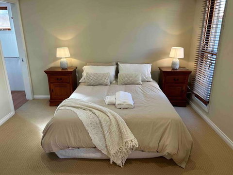 Grand Retreat In Peaceful Street - Stayed 2