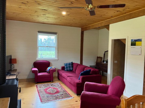 Grannies Lane Cottage - Stays Accommodation 3