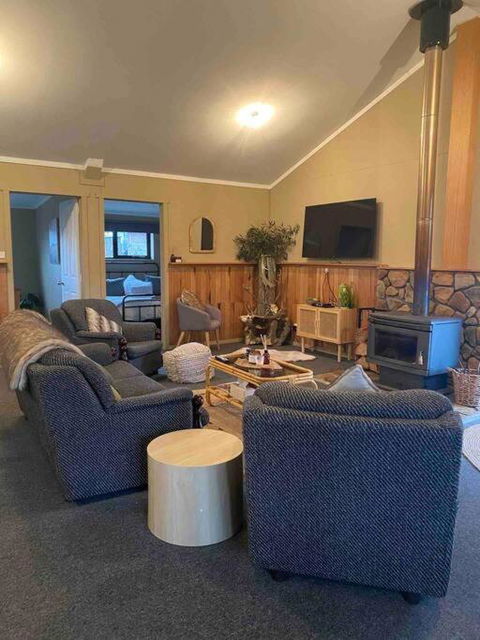 Great Lakes Wilderness Three Bedroom Home - Stayed 0