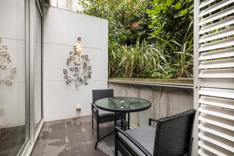 Ground Floor Terrace Unit Near Edinburgh Gardens - Stayed 4