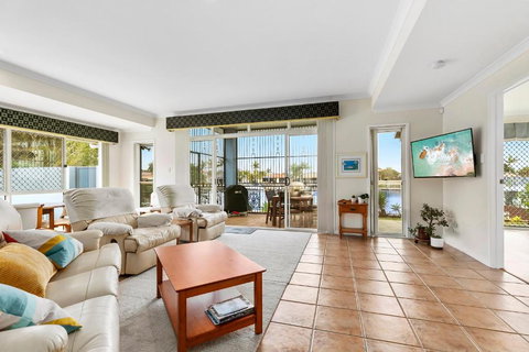 HALYCON HOUSE - Stayed 0