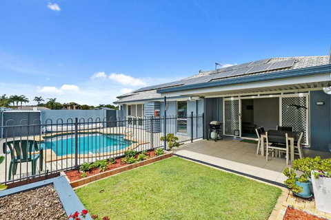 HALYCON HOUSE - Stayed 2