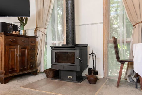 Harem Cottage Gembrook - Spa Bath & Wood Fireplace - Stayed 1