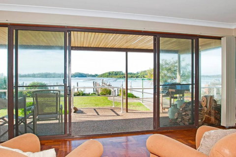 HAIS18G - Riverside Delight - Stayed 3