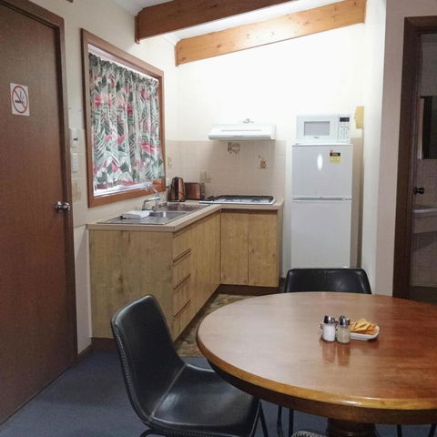 Hawker Holiday Cabins - Stayed 0