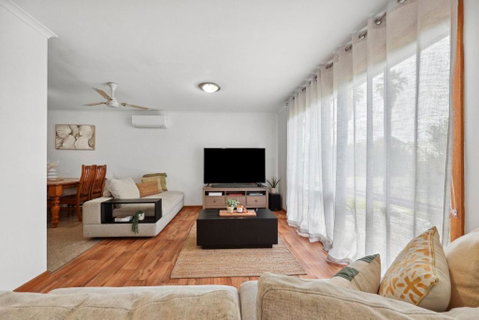 Hazel House, 2 Hazel St, Goolwa Beach - Stayed 3