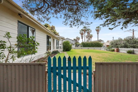 Hazel House, 2 Hazel St, Goolwa Beach - Stayed 2