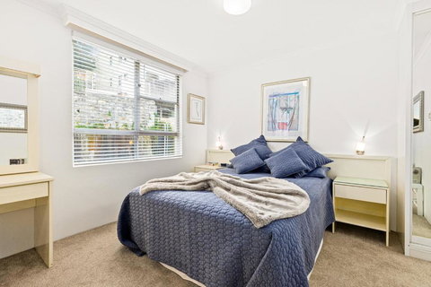 HENRY12 Self- Catering - Stayed 3