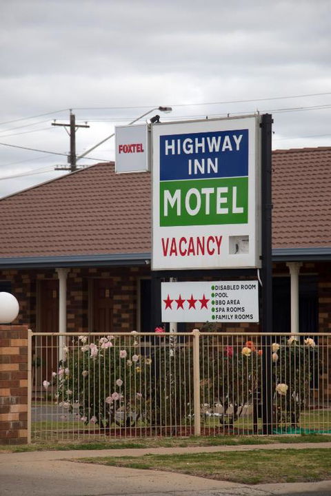 Highway Inn Motel - Stayed 3