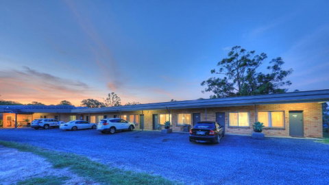 Hilldrop Motor Inn - Stayed 3