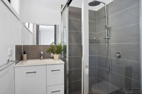 Hobart 4 Bedroom Cosy Stayz - Stayed 3