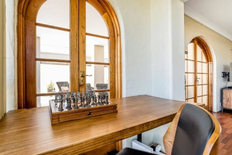 Inner City Pad Indooroopilly - Stayed 1