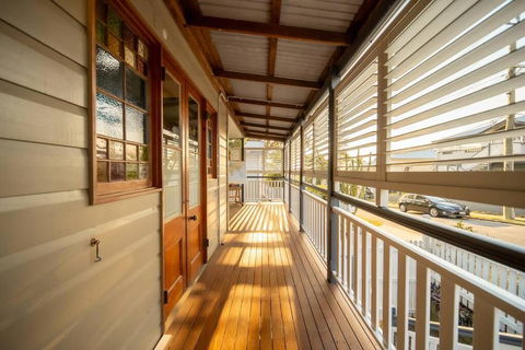 House Of Fairy Wren -Charming Queenslander Cottage Mins Drive To Brisbane CBD And Gabba Stadium! - Stayed 1